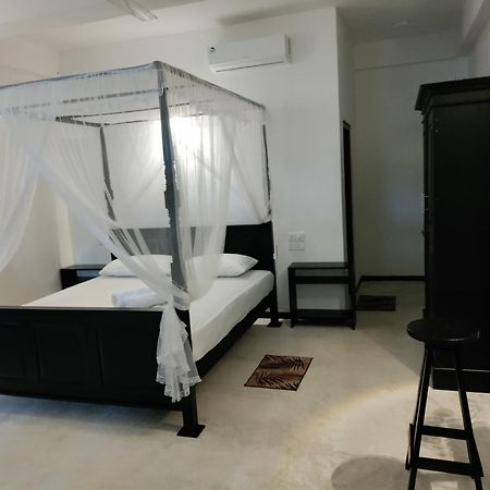 La Fiesta Bed and Breakfast Weligama Δωμάτιο φωτογραφία