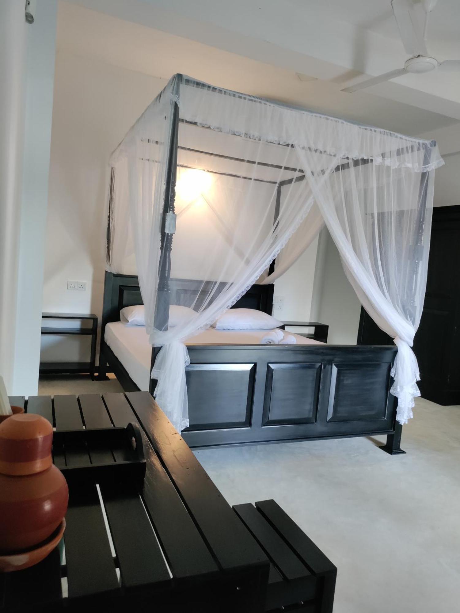 La Fiesta Bed and Breakfast Weligama Δωμάτιο φωτογραφία