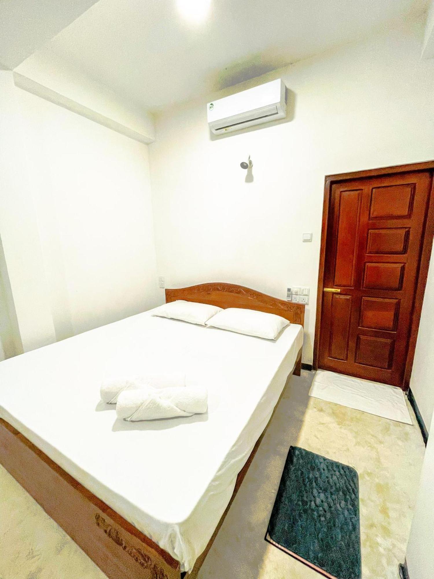 La Fiesta Bed and Breakfast Weligama Δωμάτιο φωτογραφία
