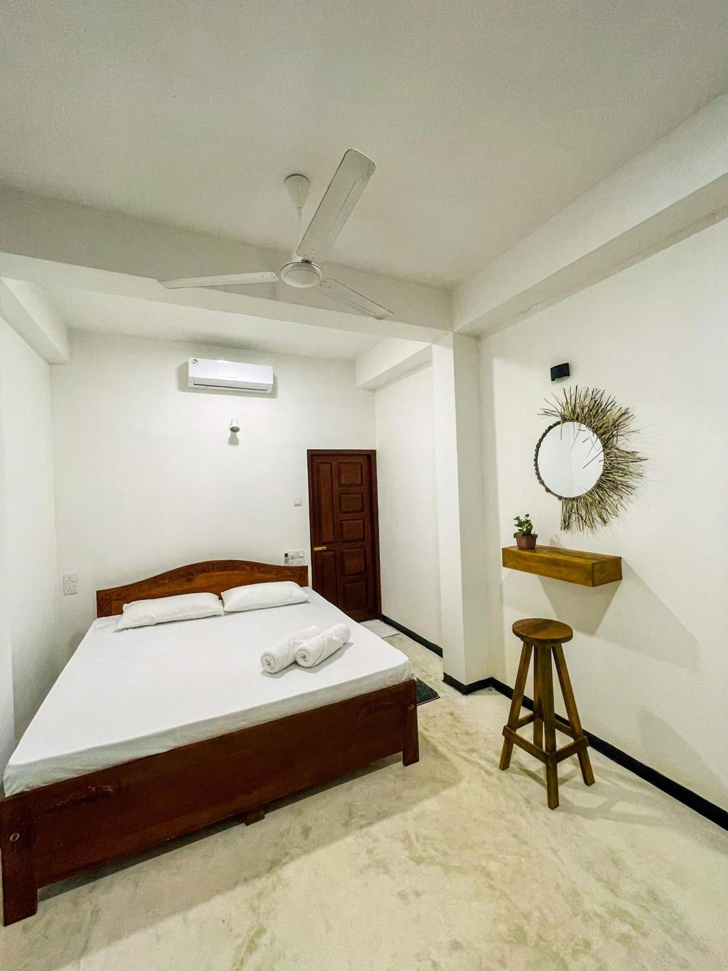 La Fiesta Bed and Breakfast Weligama Δωμάτιο φωτογραφία