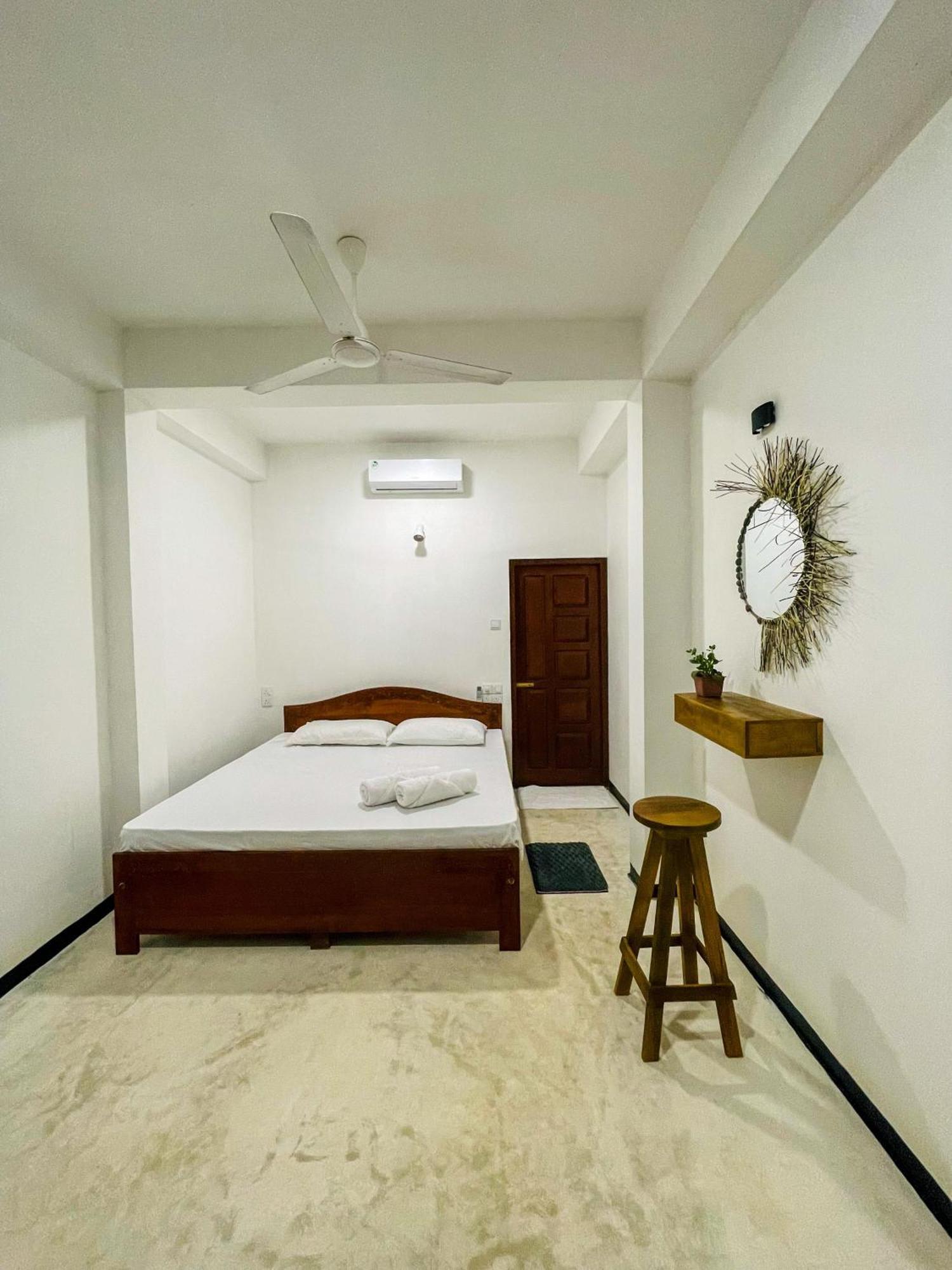 La Fiesta Bed and Breakfast Weligama Δωμάτιο φωτογραφία