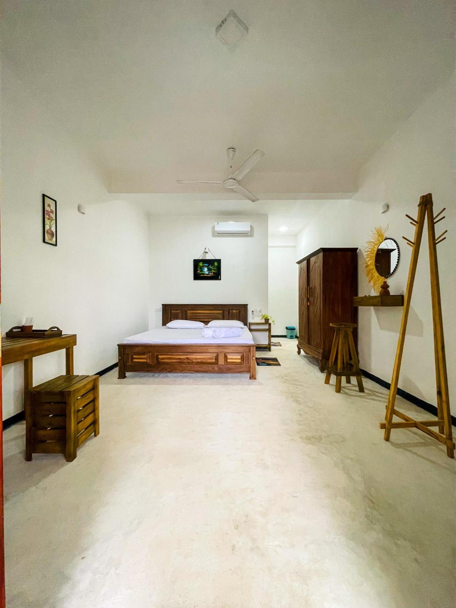 La Fiesta Bed and Breakfast Weligama Εξωτερικό φωτογραφία