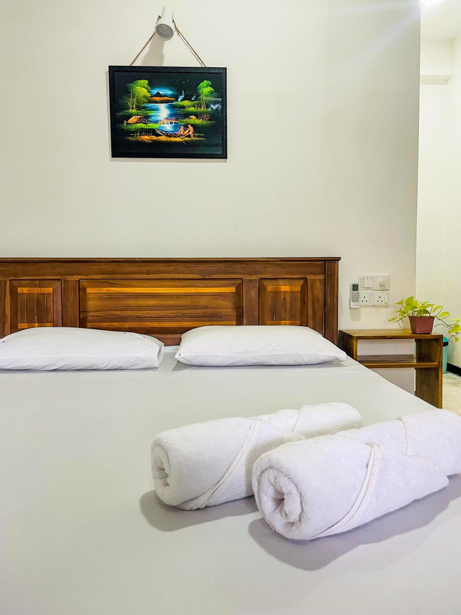 La Fiesta Bed and Breakfast Weligama Εξωτερικό φωτογραφία
